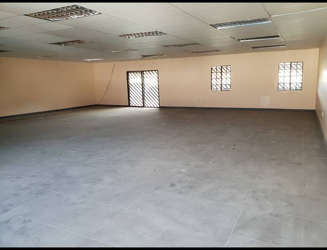 584M² WAREHOUSE FOR SALE IN SPARTAN